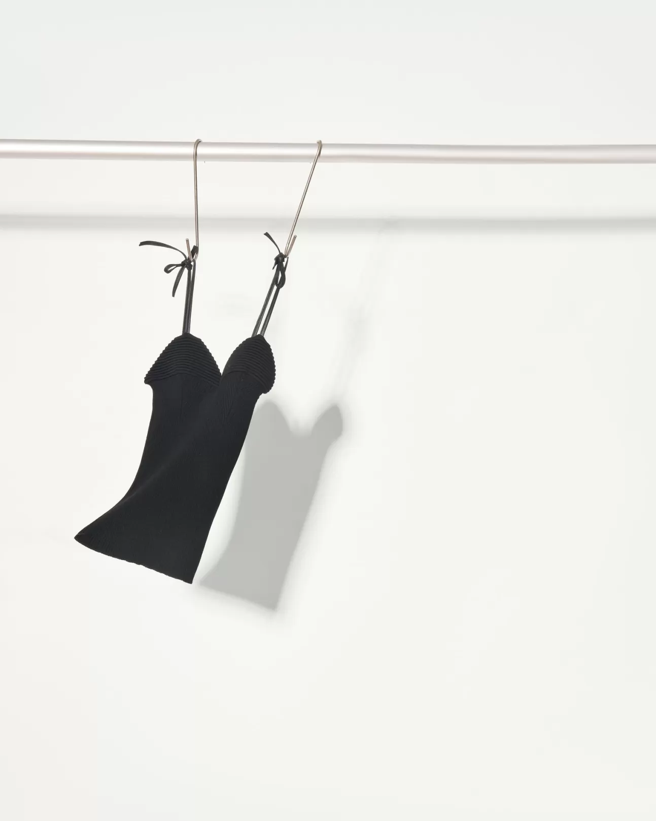 The Akala Studio Camisetas Y Tops^Amber Top