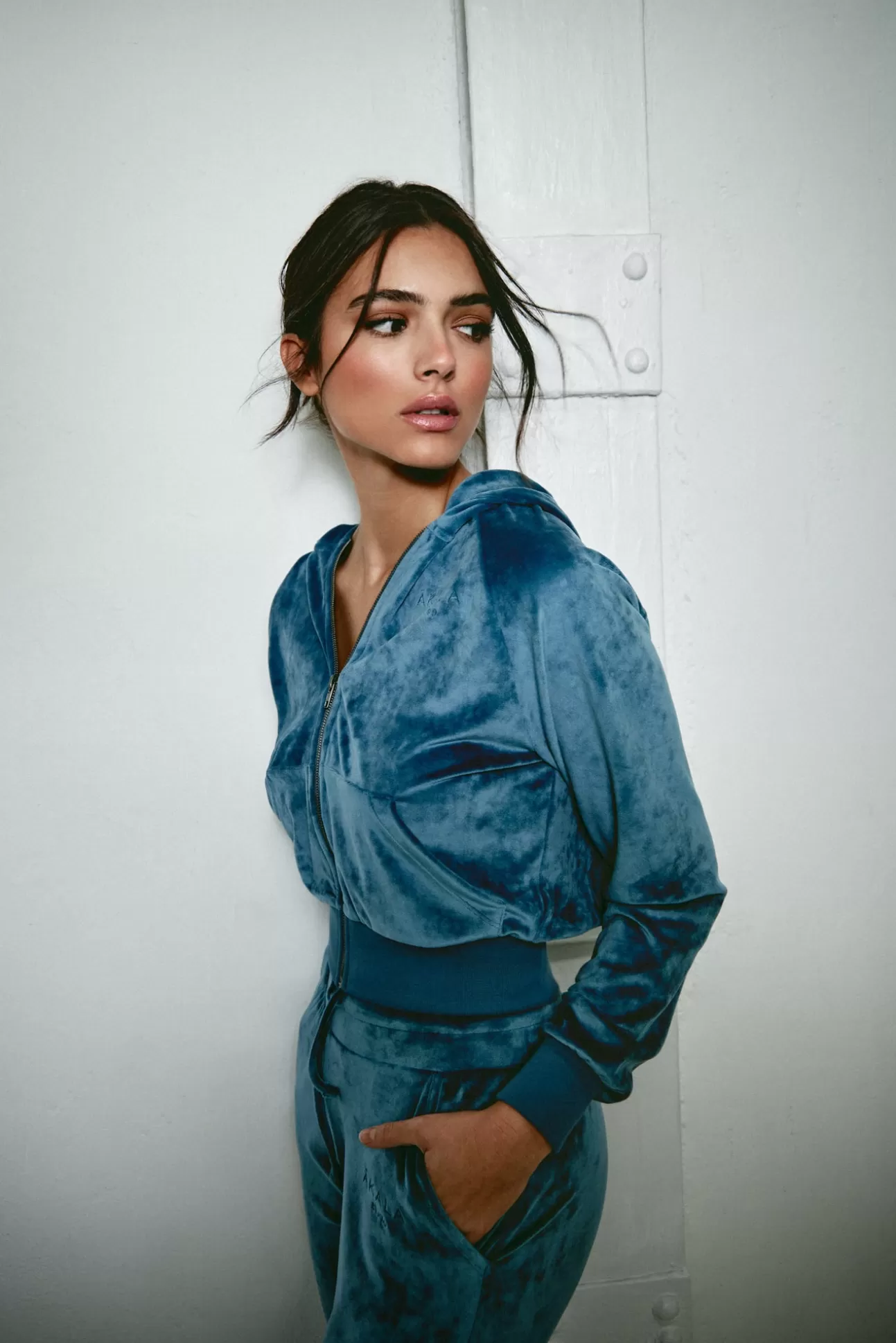 The Akala Studio Pantalones^Blue Velvet Pants
