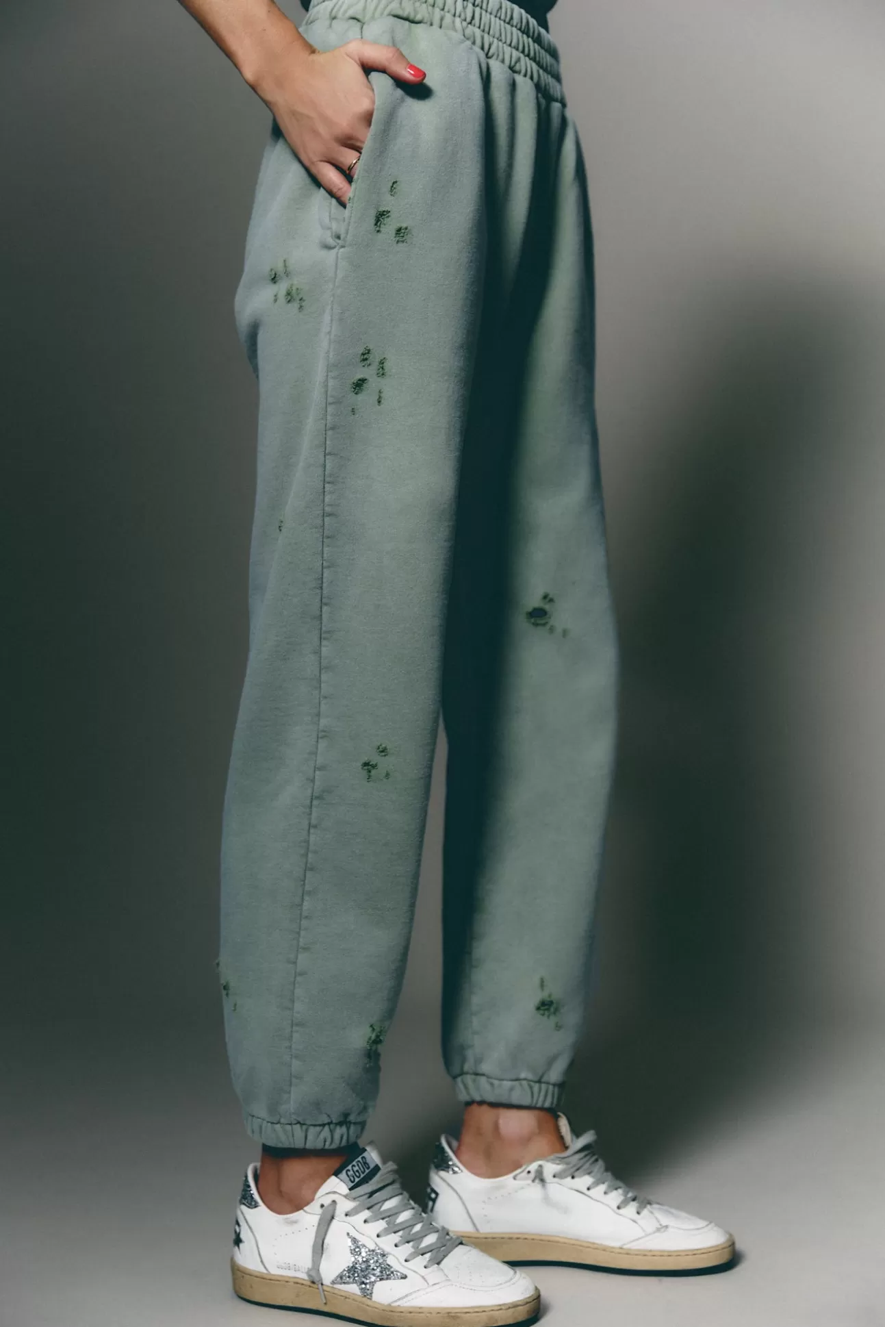 The Akala Studio Pantalones^Distressed Green Pants