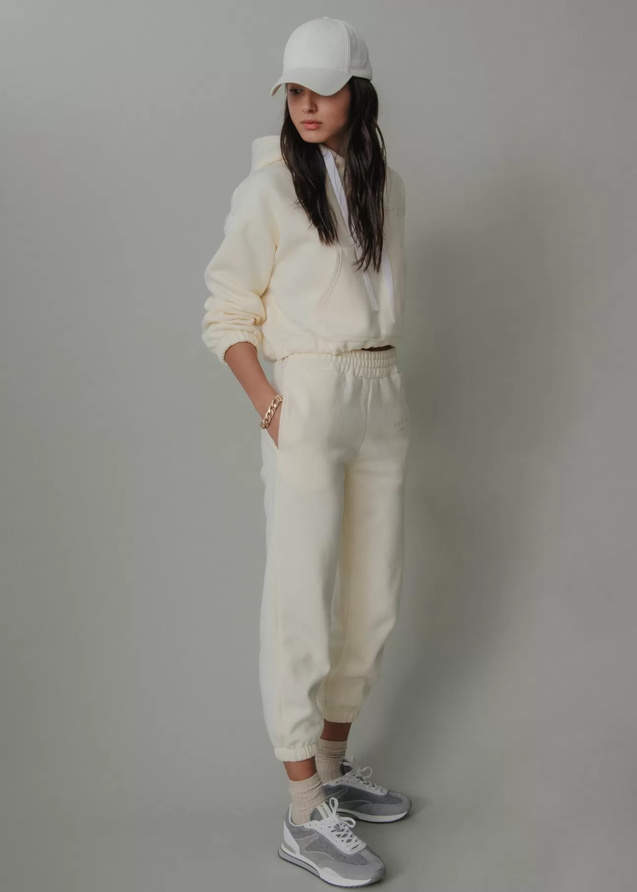 The Akala Studio Pantalones^Pantalones Marfil