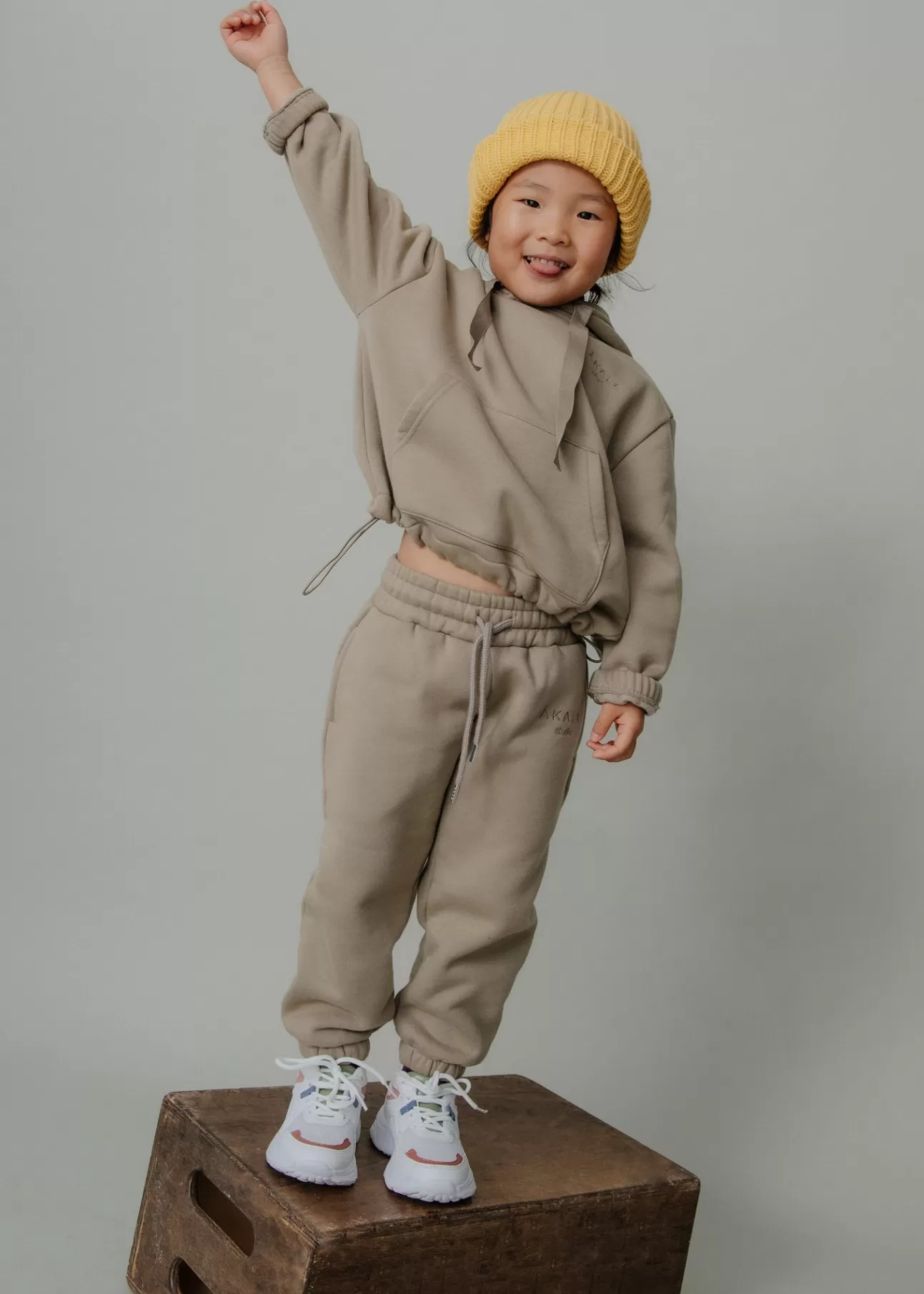 The Akala Studio Pantalones^Pantalones Sand Nina