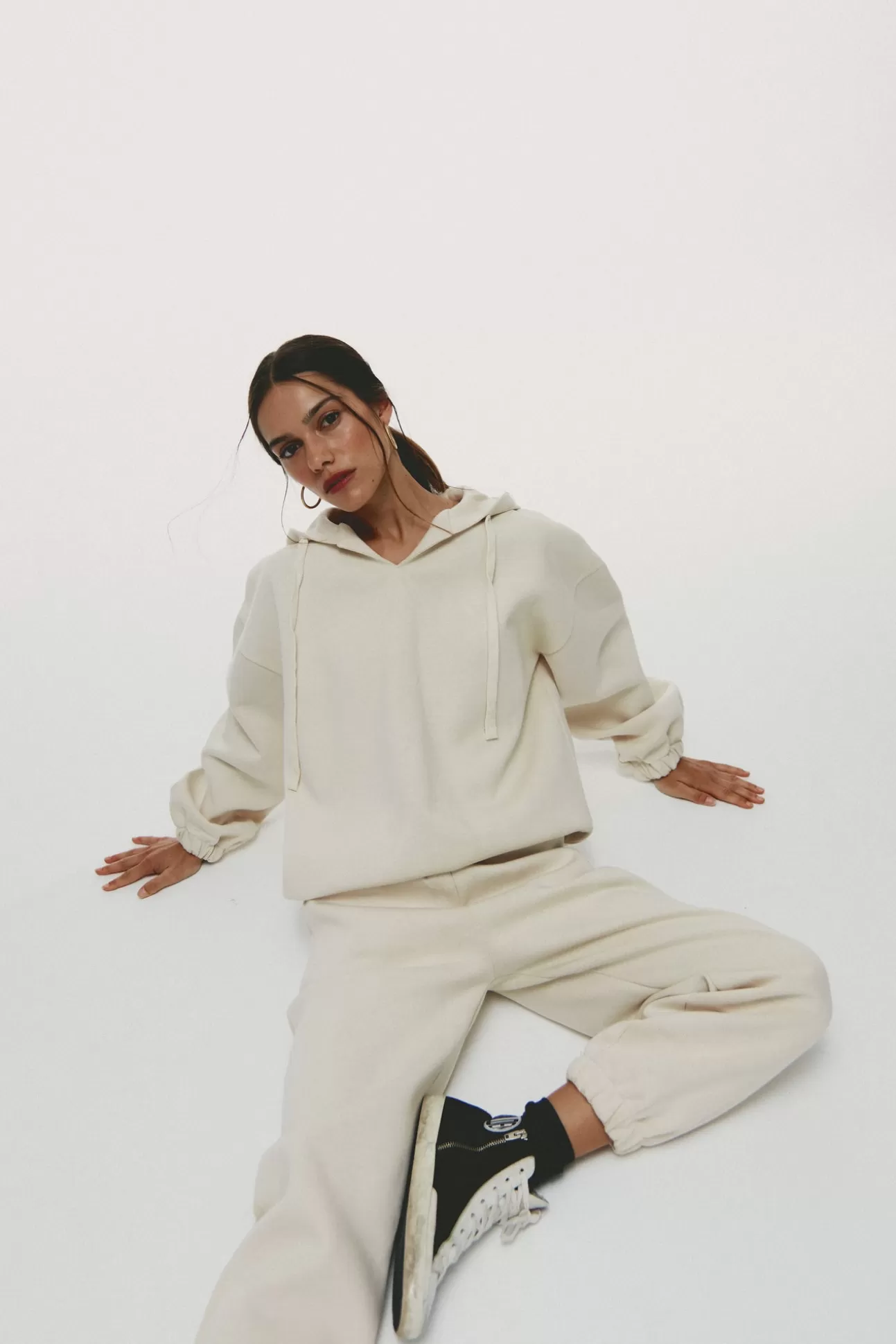 The Akala Studio Pantalones^Polar White Jogger Pants
