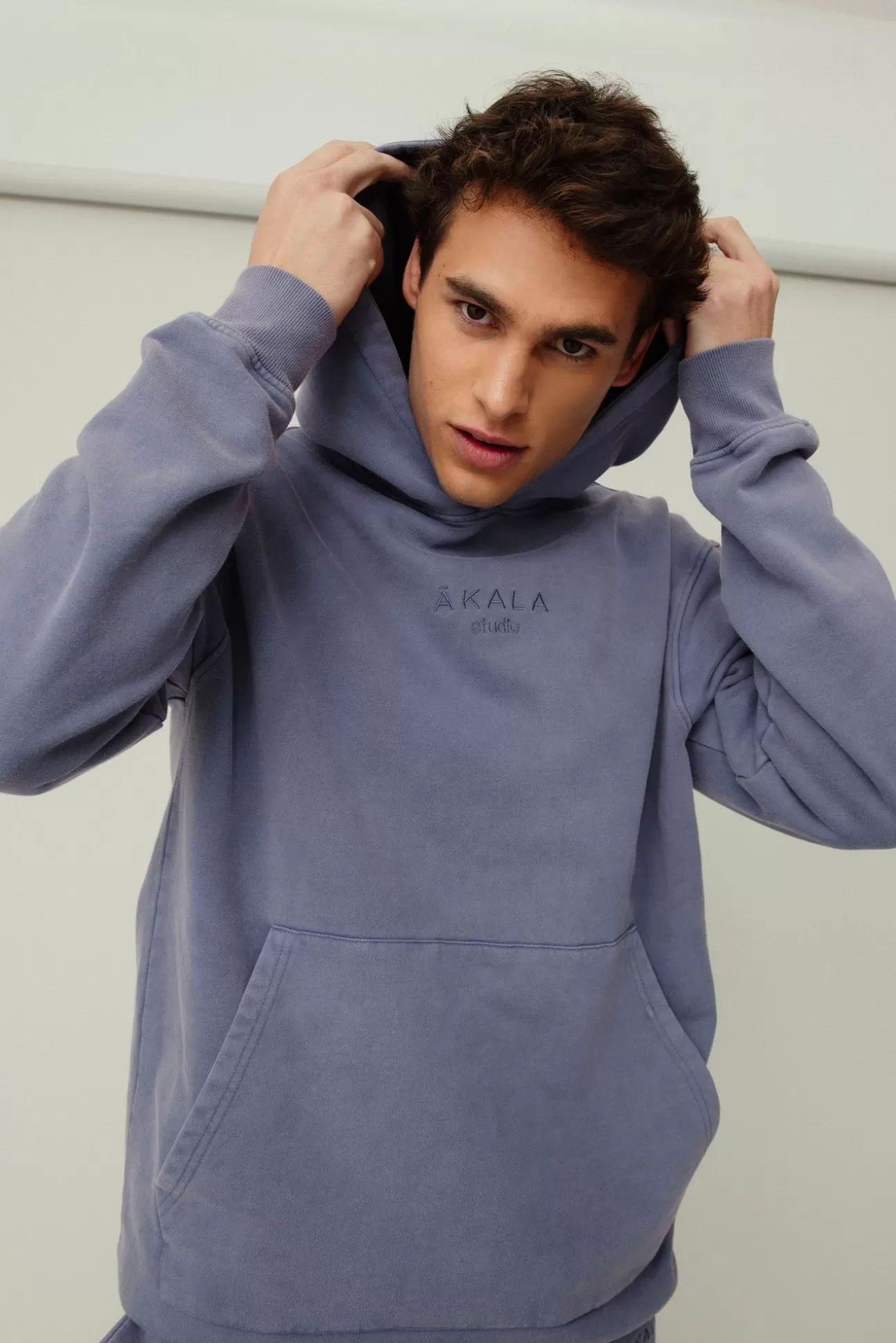 The Akala Studio Sweats^Sudadera Indigo